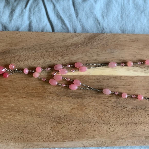 Necklace with pretty stones and beads in rose & pink. - Picture 4 of 4